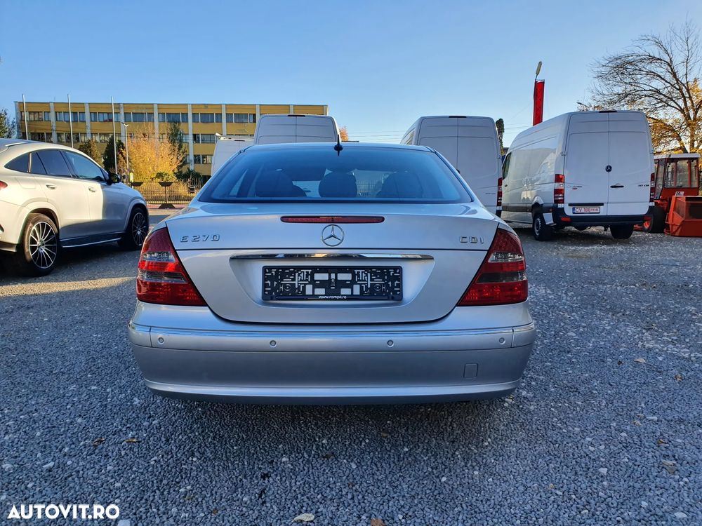 Mercedes-Benz E - 5