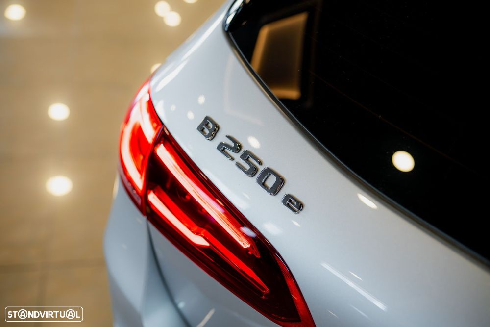 Mercedes-Benz B 250 e AMG Line - 21