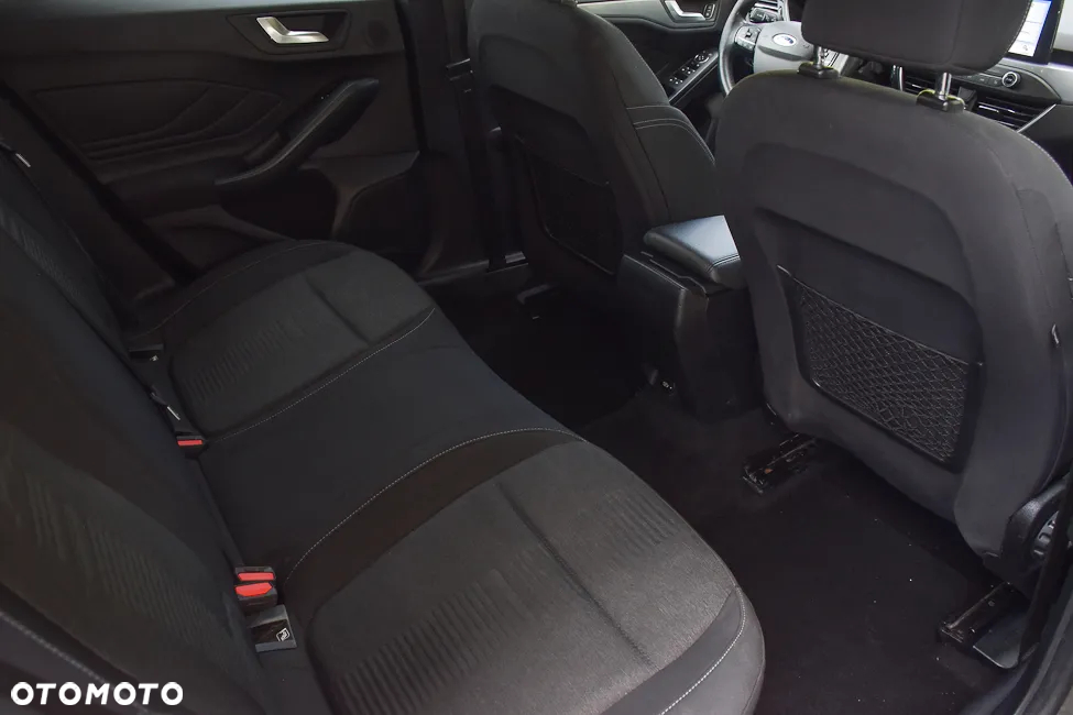 Ford Focus Turnier 1.5 EcoBoost Start-Stopp-System ACTIVE - 32