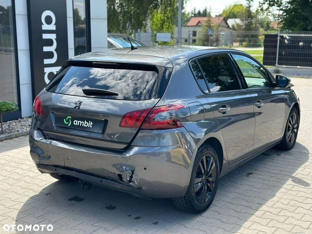 Peugeot 308 - 8