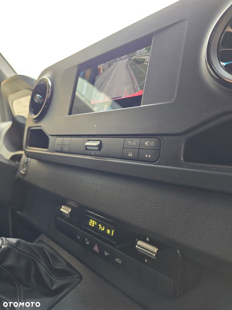 Mercedes-Benz SPRINTER 907 317 - 15