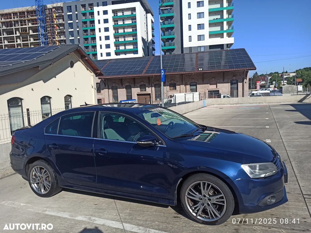Volkswagen Jetta 1.6 TDI DPF Comfortline - 3