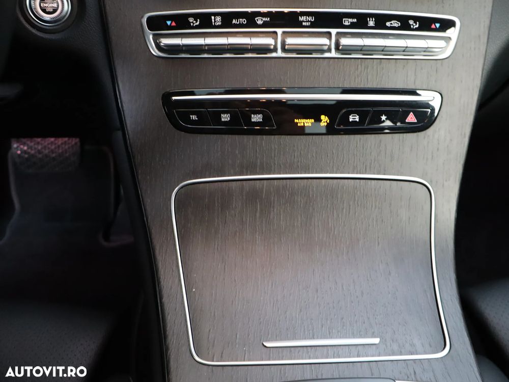 Mercedes-Benz GLC 300 e 4MATIC - 25