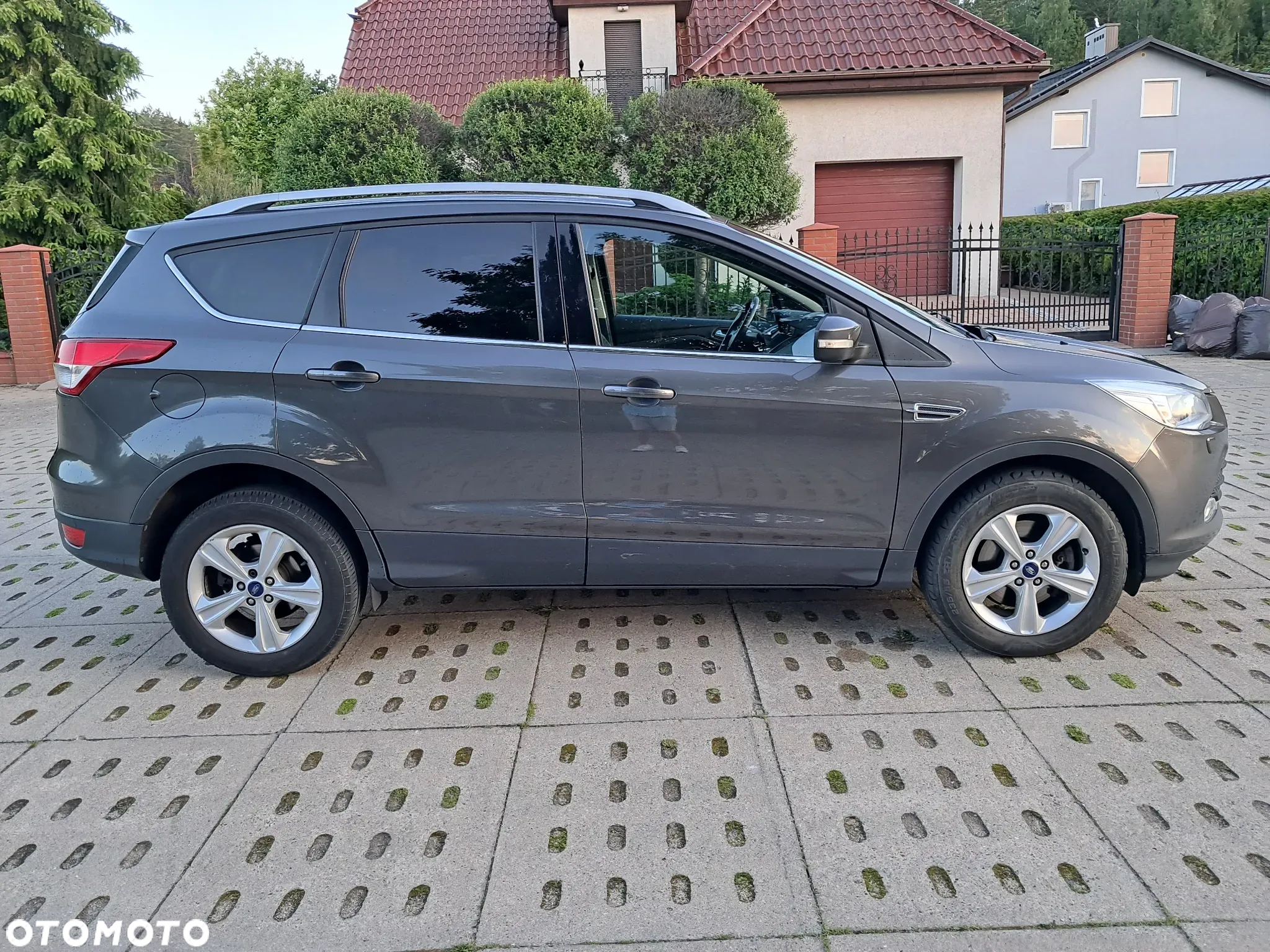 Ford Kuga 2.0 TDCi 2x4 Trend - 16