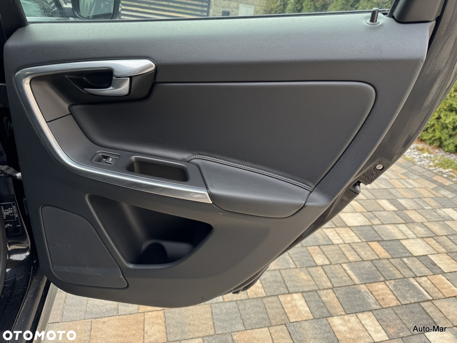 Volvo XC 60 D4 Geartronic Momentum - 23