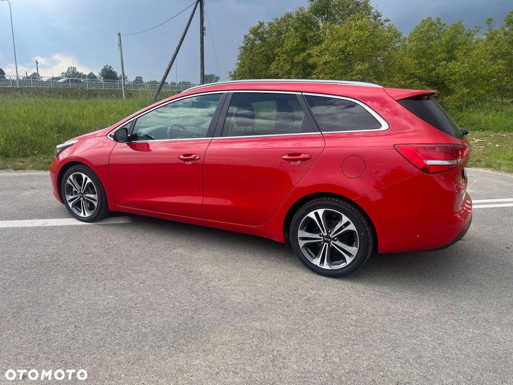 Kia Ceed 1.6 CRDi 136 ISG GT Line - 10