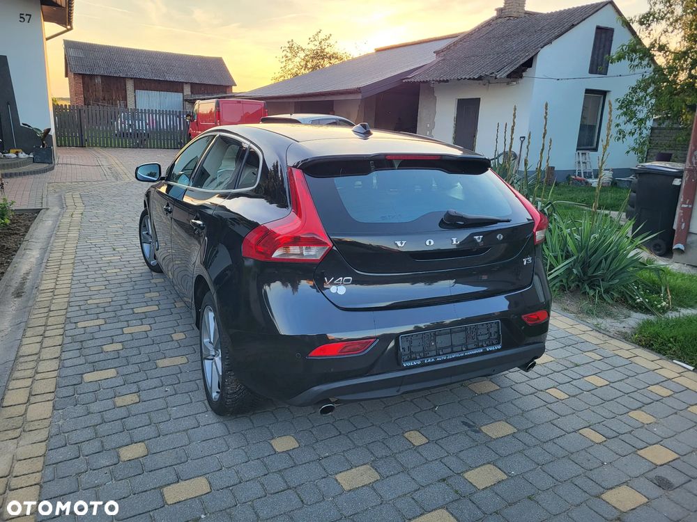 Volvo V40 T3 Momentum - 13