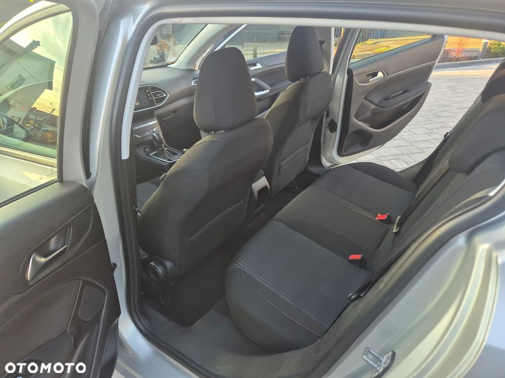Peugeot 308 - 13