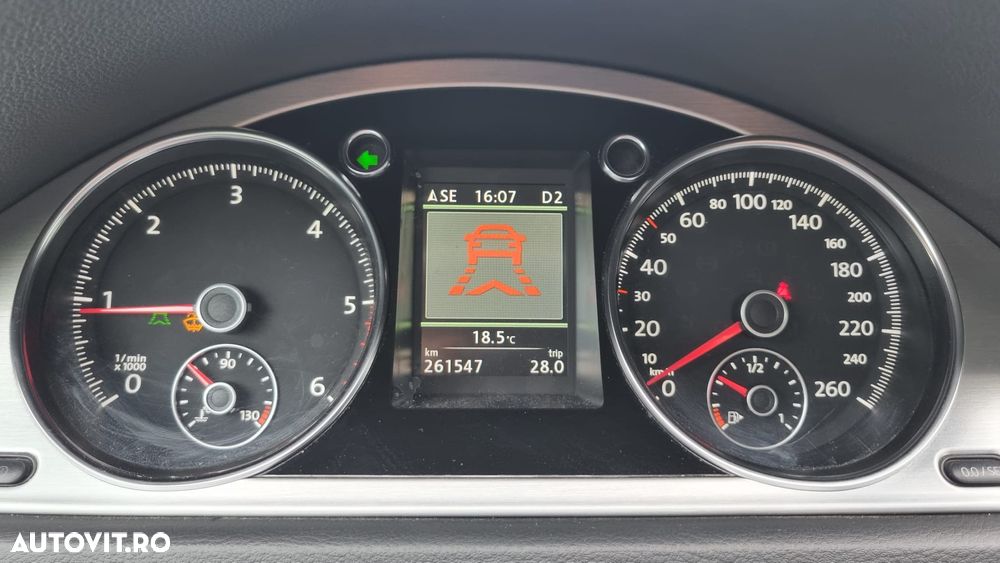 Volkswagen Passat 2.0 TDI 4Motion BlueMotion Technology DSG Highline - 14