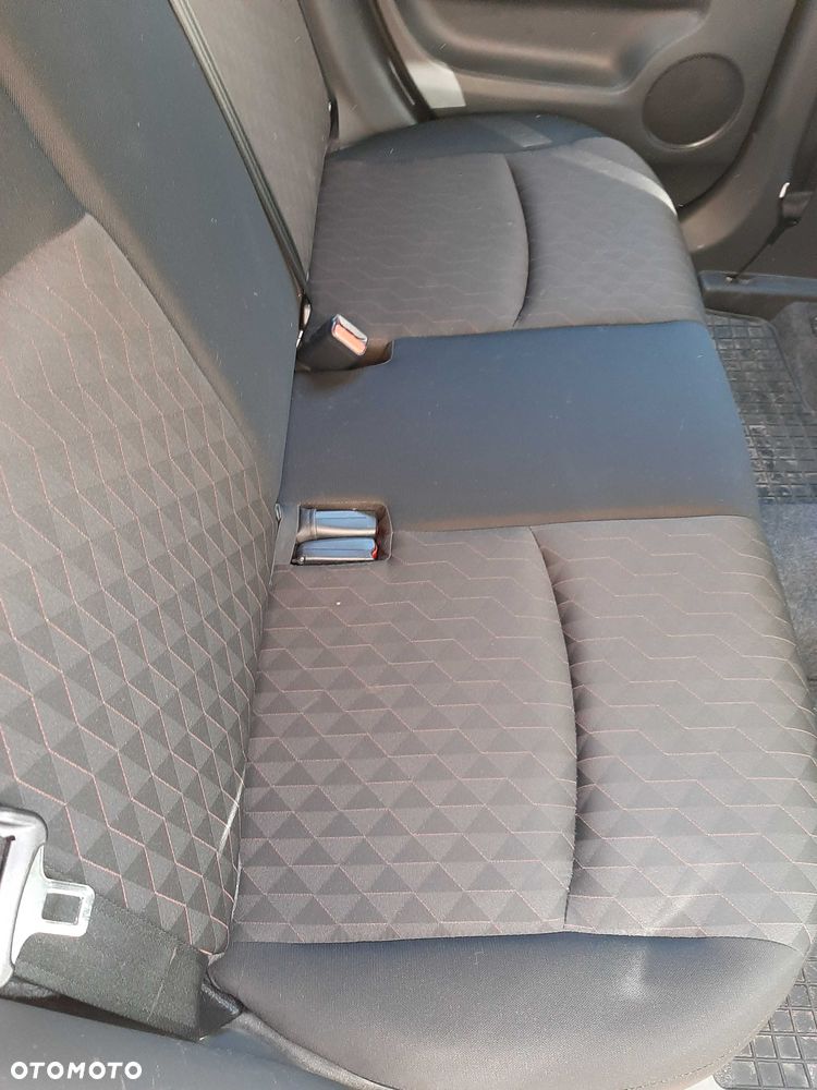 Mitsubishi Space Star - 6