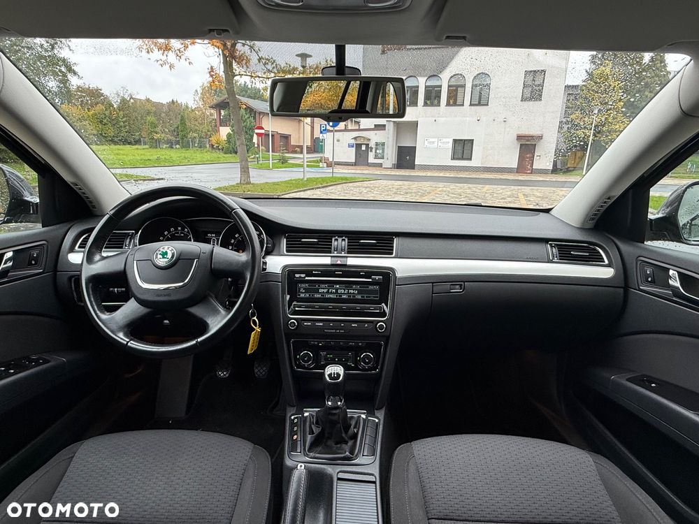 Skoda Superb 1.6 TDI GreenLine - 10