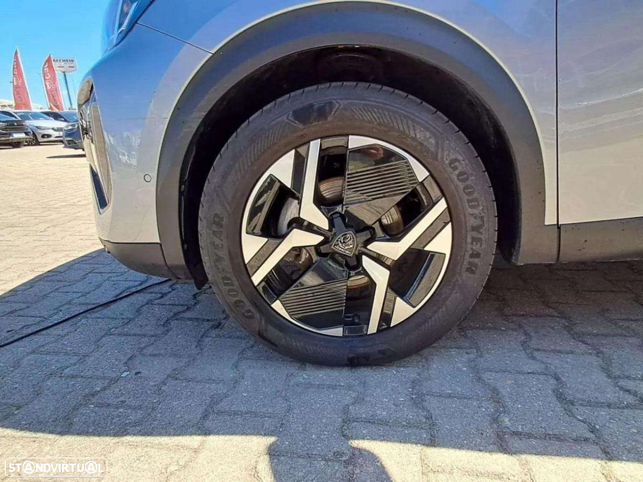 Peugeot 2008 1.2 PureTech Allure - 10