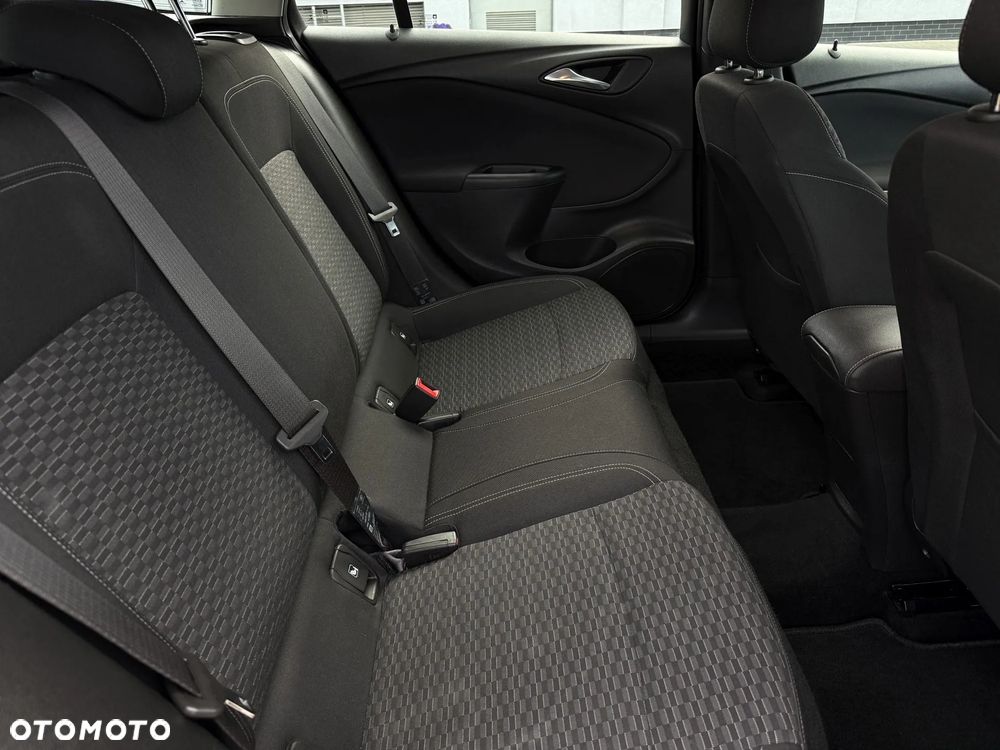 Opel Astra 1.6 D Start/Stop ON - 32