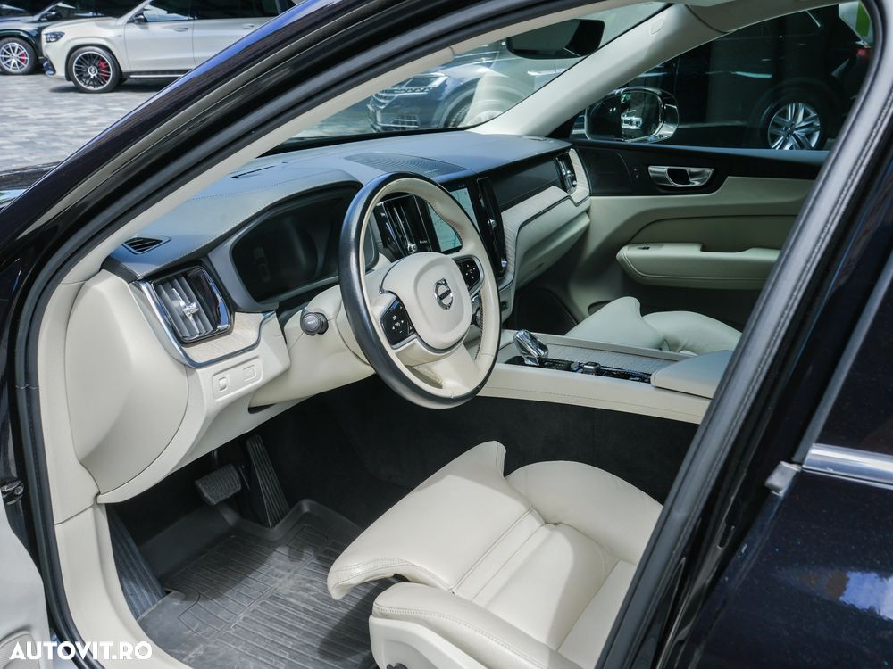 Volvo XC 60 B4 MHEV AT8 AWD Inscription - 22