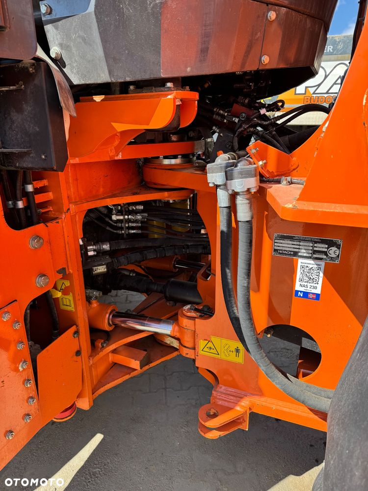 Hitachi ZW310-6 / 966M / 972M / L150 - 18