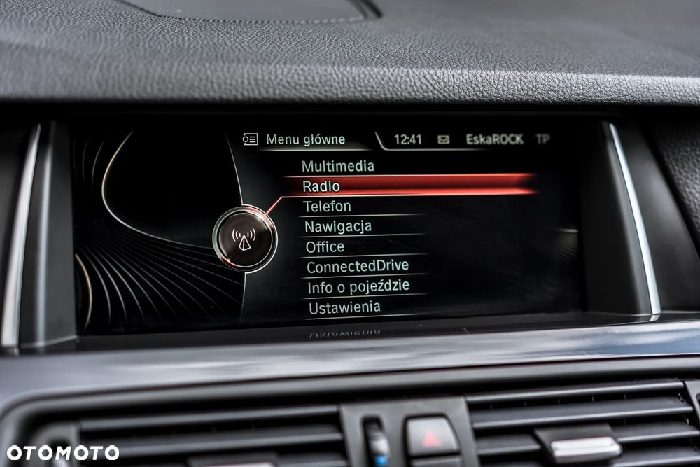 BMW Seria 5 520d xDrive - 15