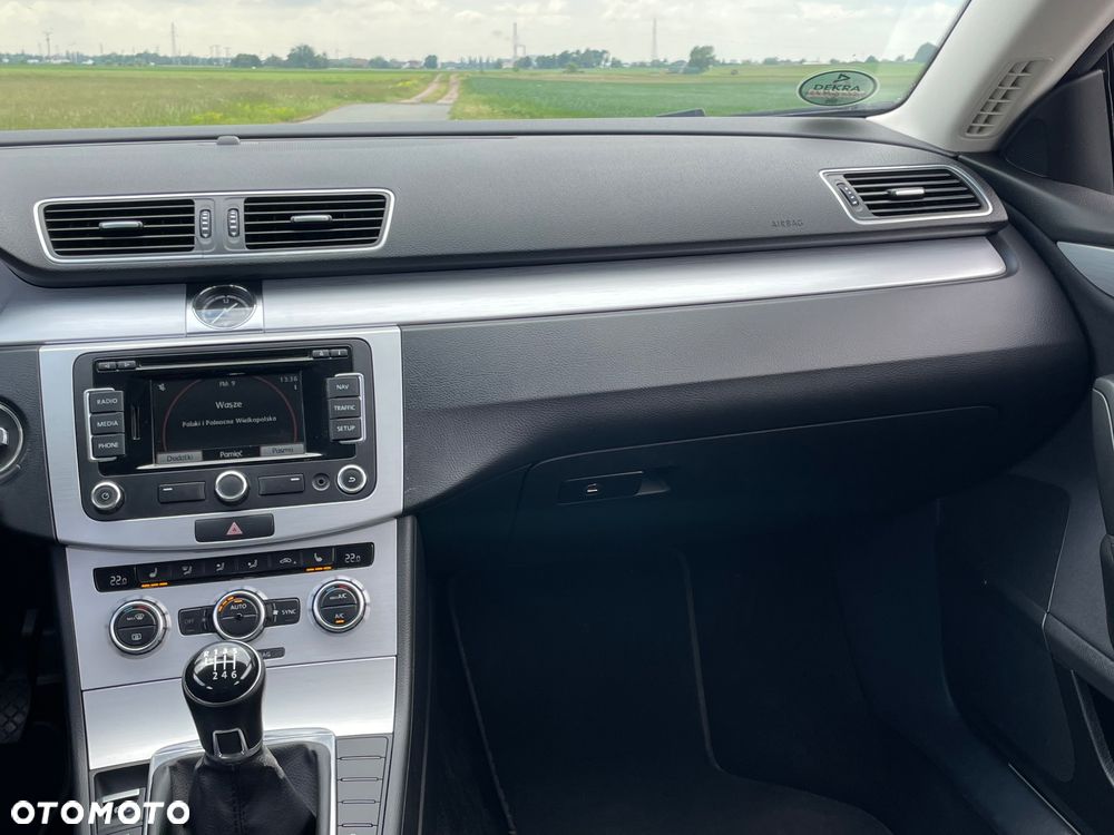 Volkswagen Passat 1.8 TSI Individual - 29