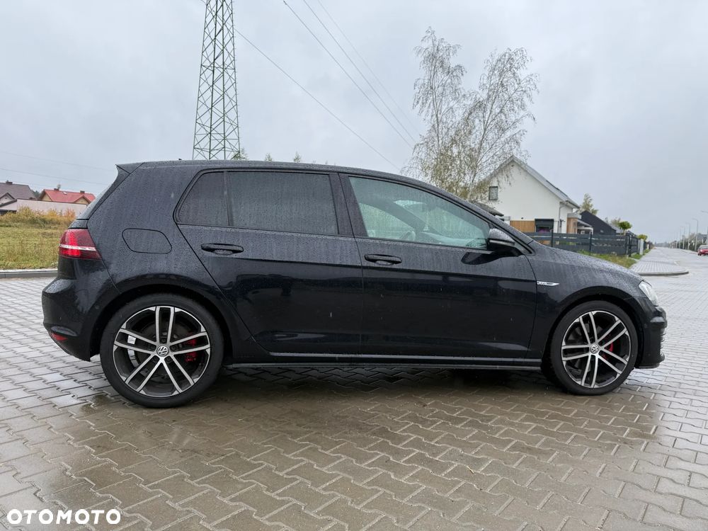 Volkswagen Golf 2017 photo 2