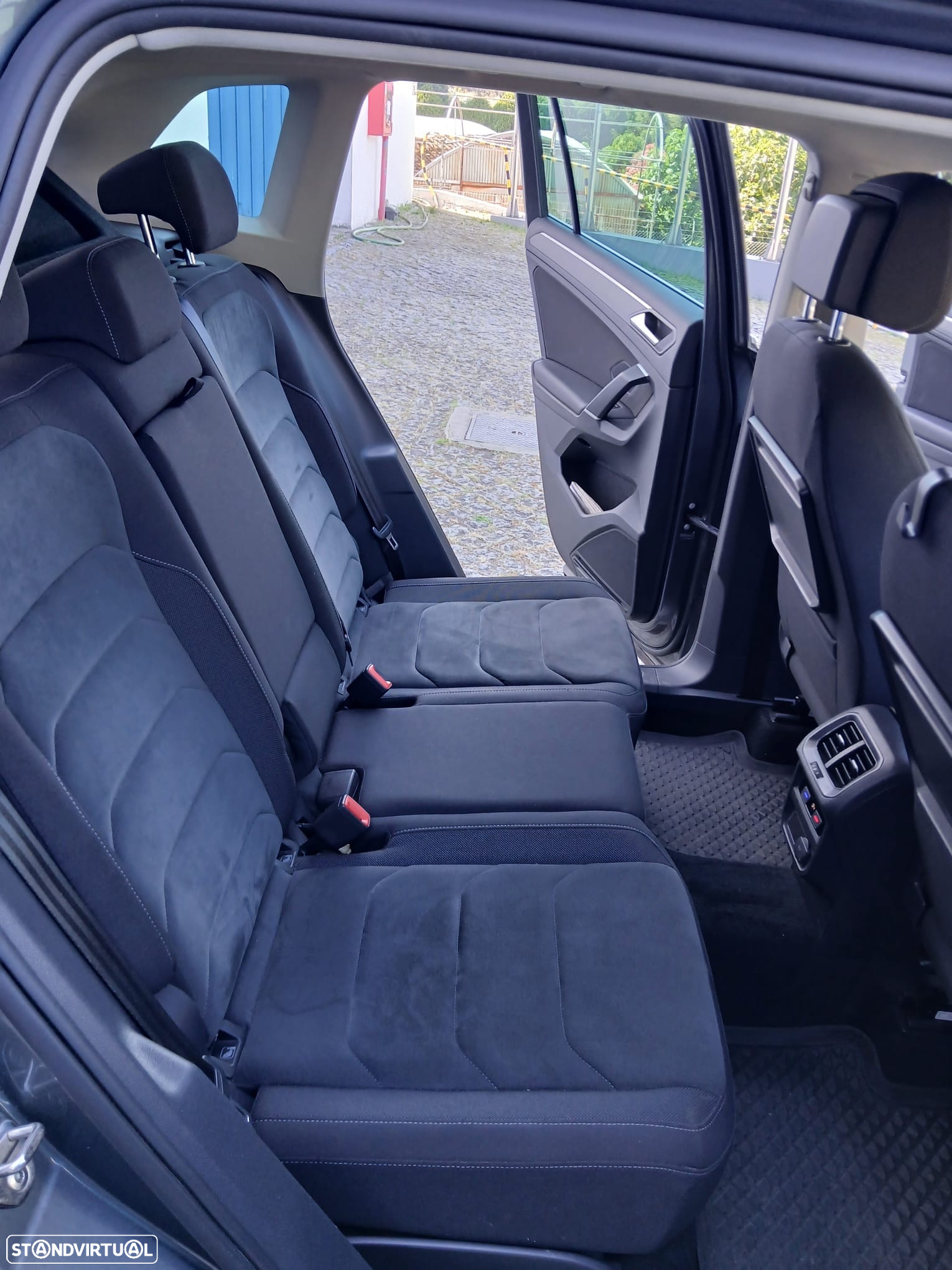 VW Tiguan 2.0 TDI R-Line DSG - 6
