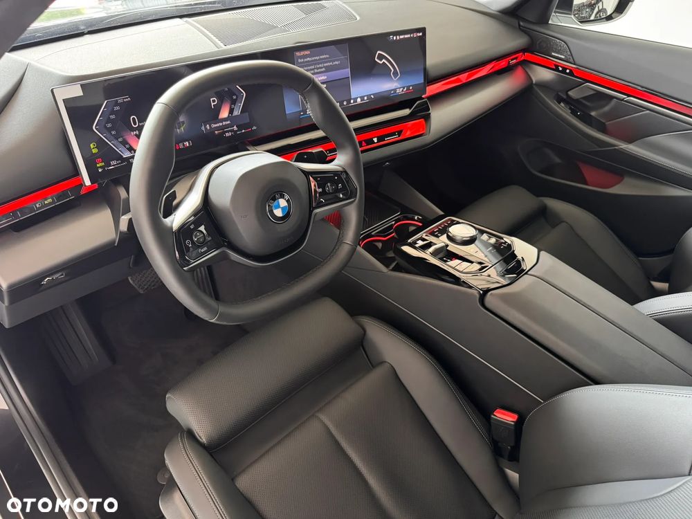 BMW Seria 5 520d mHEV M Sport - 14
