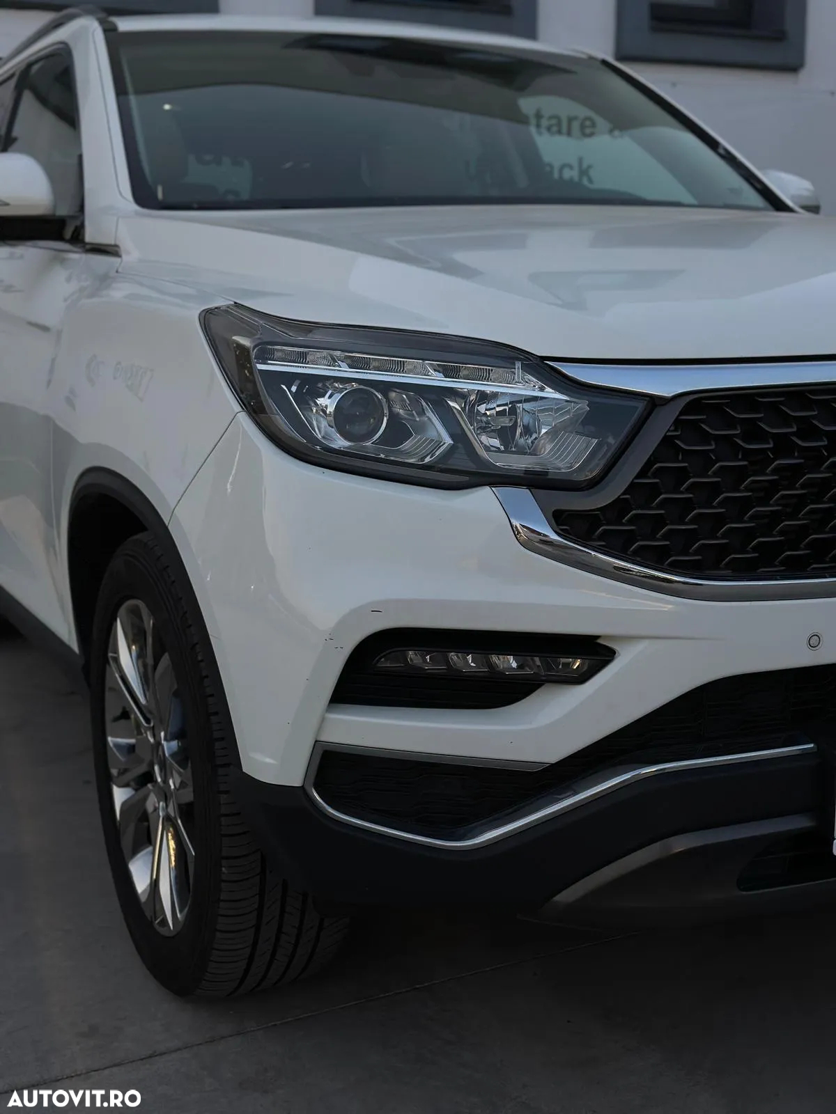 SsangYong REXTON 2.2 e-XDi 220 4WD Aut. Sapphire - 3
