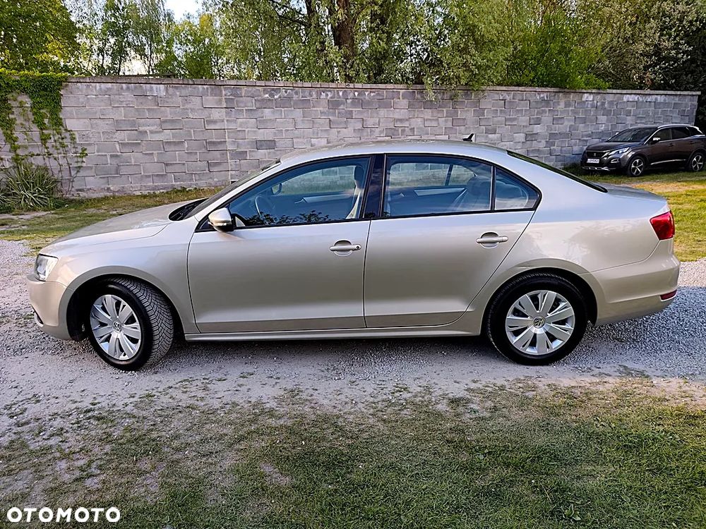 Volkswagen Jetta 1.2 TSI BlueMotion Technology Trendline - 16