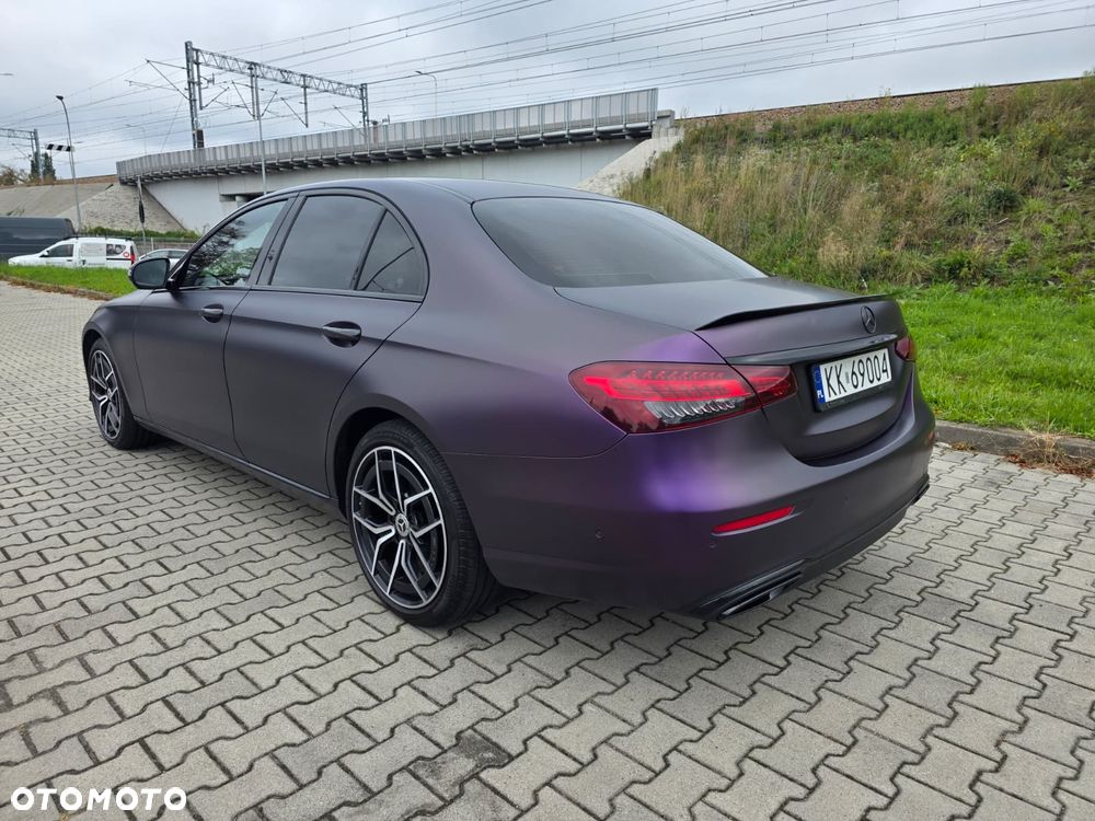 Mercedes-Benz E-Class 2022 photo 2