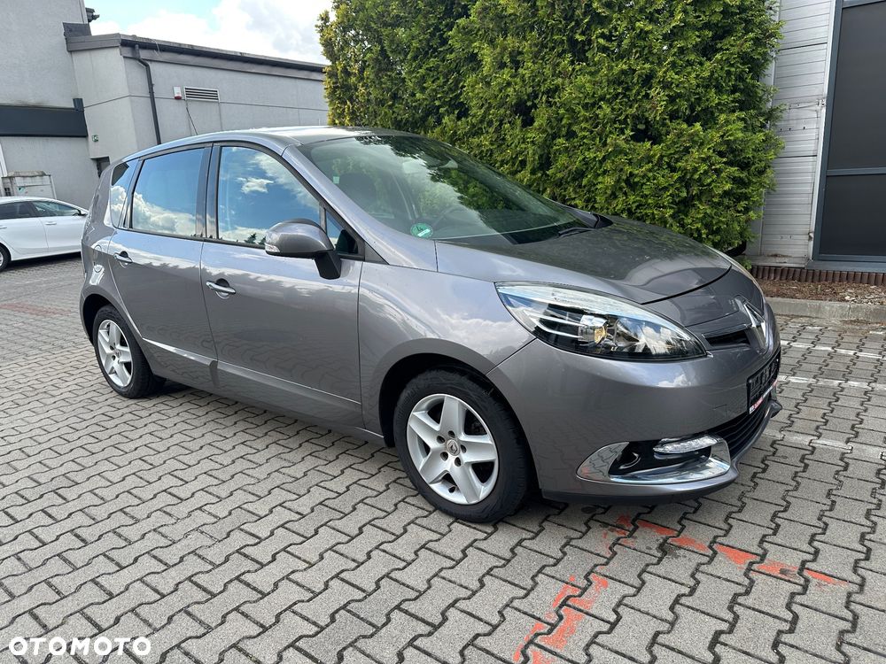 Renault Scenic 1.6 16V 110 Dynamique - 8