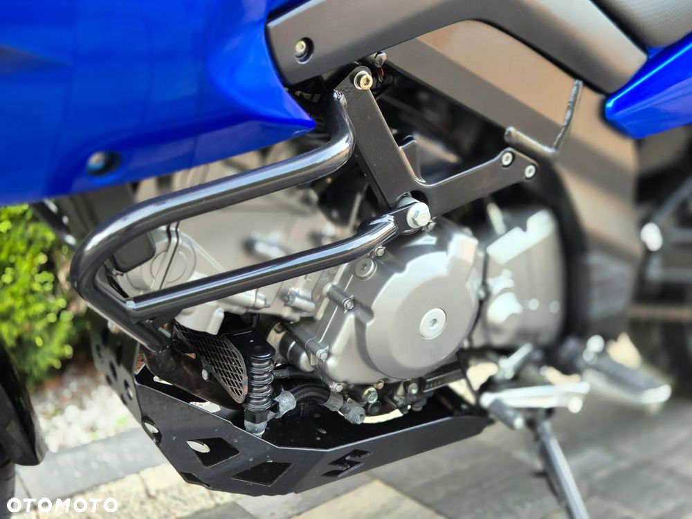 Suzuki DL - 27