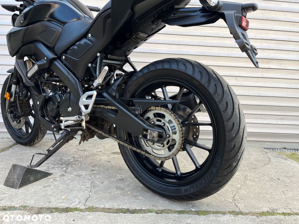 Yamaha MT - 12
