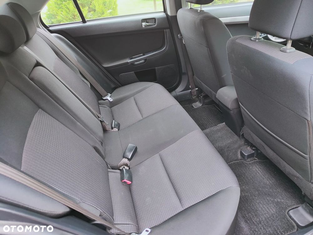 Mitsubishi Lancer 1.8 Intense - 19