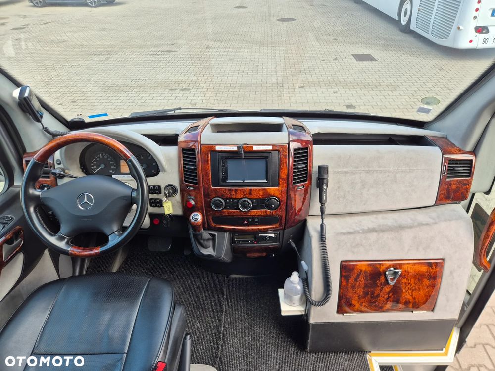 Mercedes-Benz SPRINTER 519 / SPROWADZONY / 3.0 190 KM / EURO 6 - 34