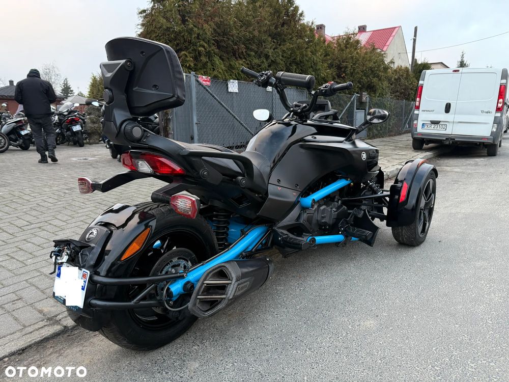 Can-Am Spyder - 6