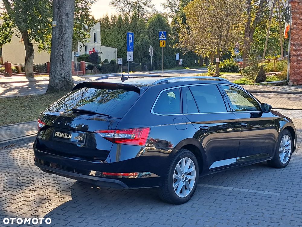 Skoda Superb 2.0 TDI SCR Ambition DSG - 11