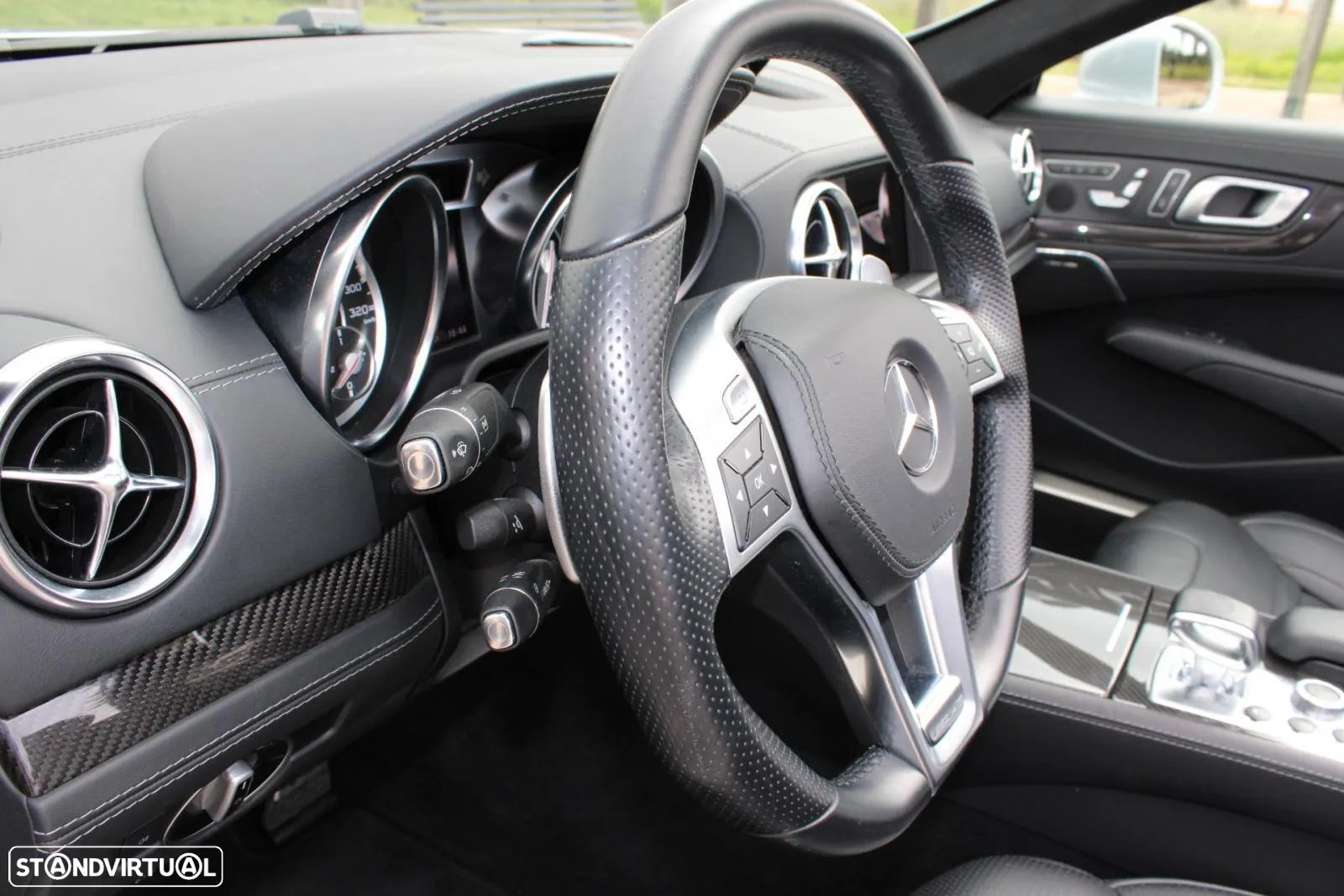 Mercedes-Benz SL 63 AMG - 14