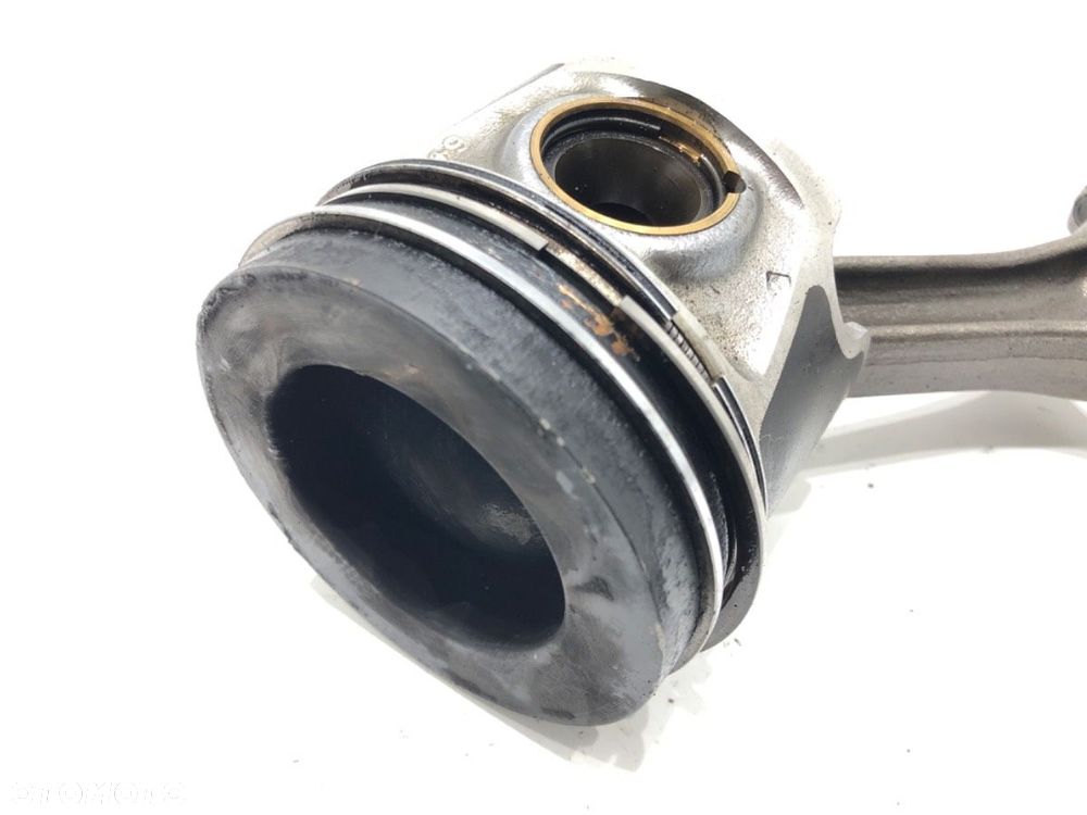 TŁOK Z KORBOWODEM - 86.00 PLN - AUDI A4 B8 Avant (8K5) 2007 - 2015 2.0 TDI 105 kW [143 KM] olej - 4