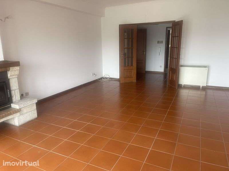 Apartamento T3 Vila Verde. - Grande imagem: 2/9