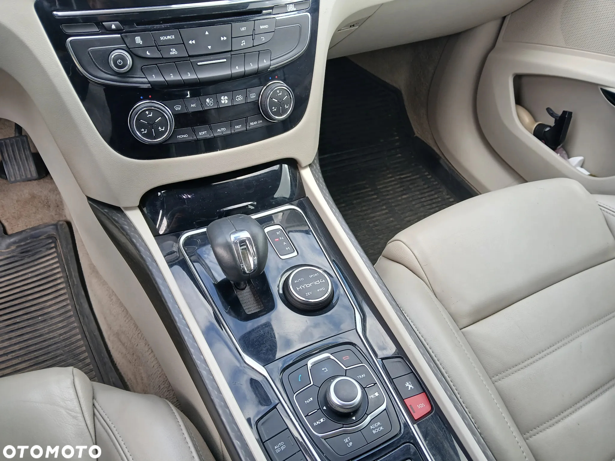 Peugeot 508 RXH 2.0 HDi HYbrid4 - 20