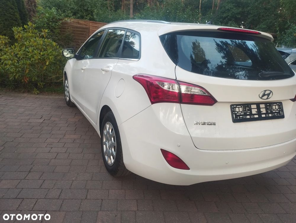Hyundai i30 1.6 CRDI Trend - 3