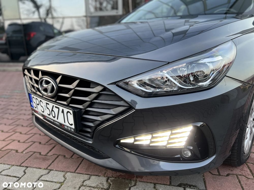 Hyundai i30 1.5 DPI Classic + - 20