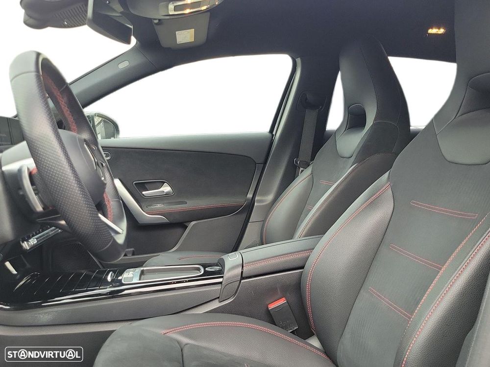 Mercedes-Benz A 250 e AMG Line - 13