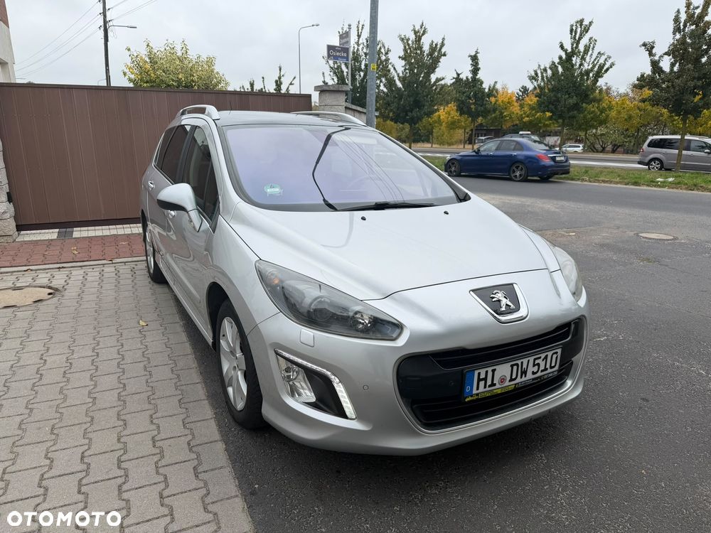 Peugeot 308 - 1