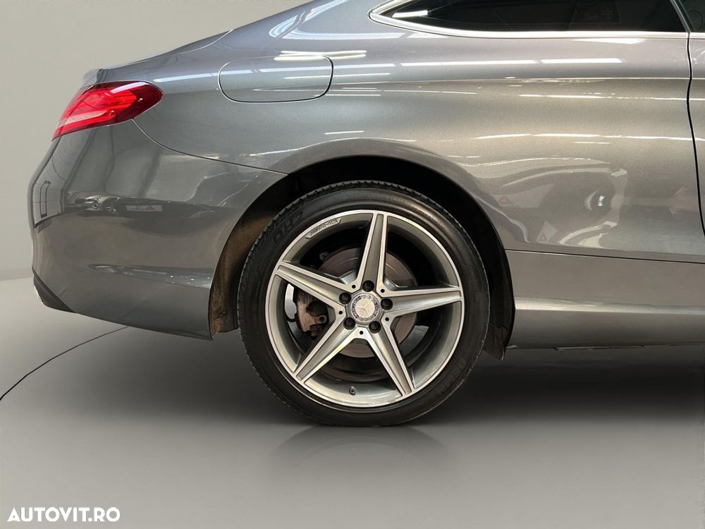 Mercedes-Benz C 220 d 4MATIC 9G-TRONIC - 38