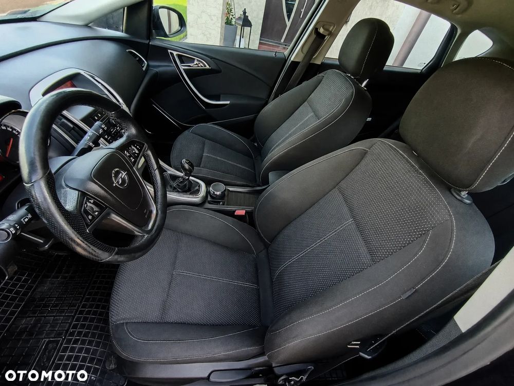 Opel Astra 1.4 T Cosmo S&S - 14