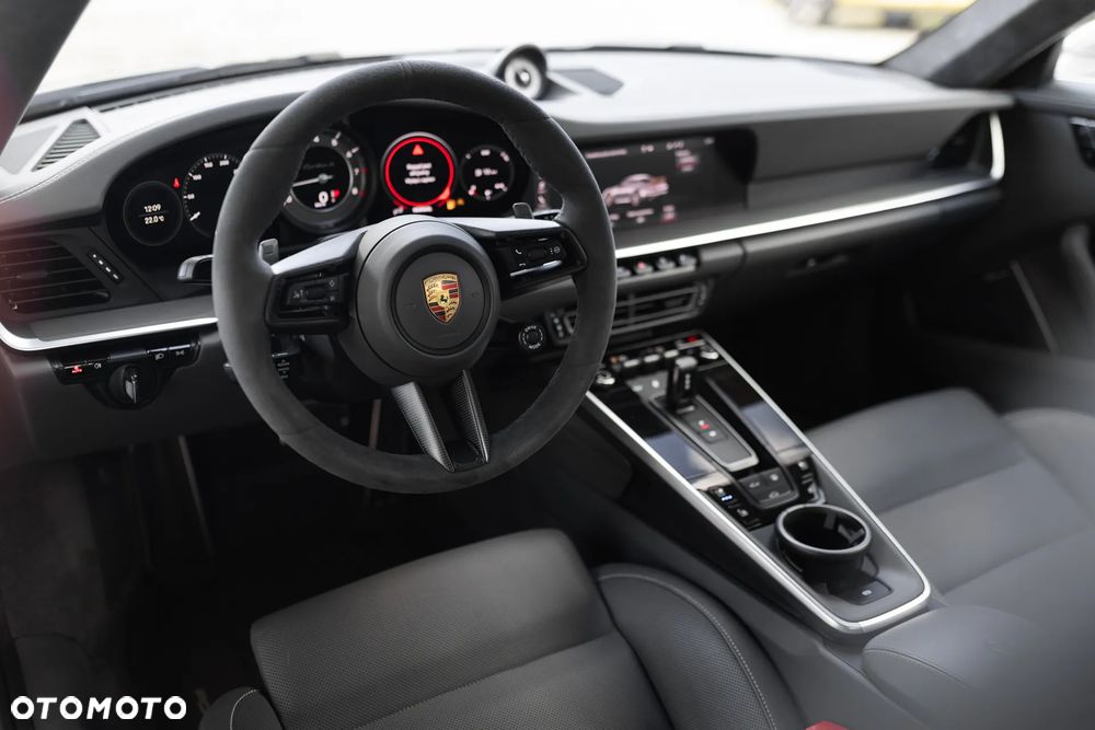 Porsche 911 Turbo S - 17