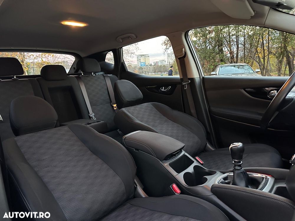 Nissan Qashqai 1.6 DCI Start/Stop 4X4-i Acenta - 17