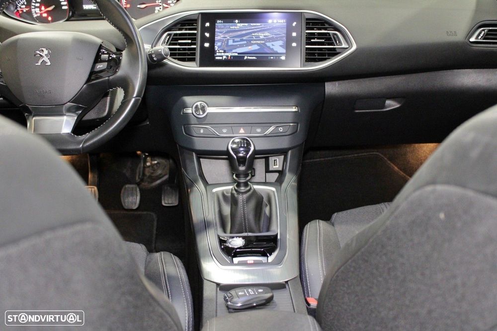 Peugeot 308 BlueHDi 130 Allure Pack - 24