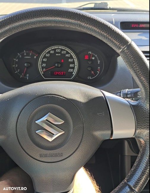 Suzuki Swift 1.3 GS - 7