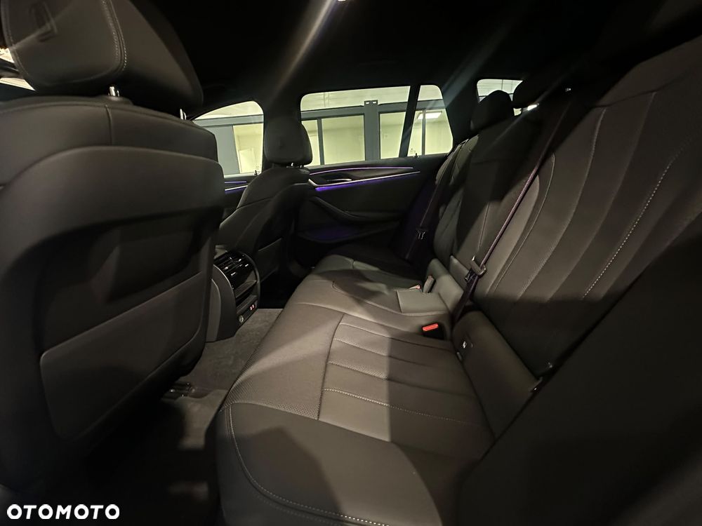 BMW Seria 5 530e M Sport sport - 18