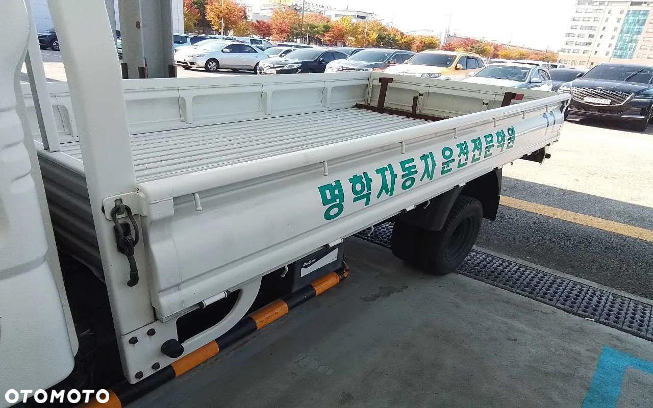 Kia K2500 - 11